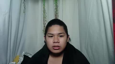 Snapshot of singleheart05 chatting on February 23, 11:51 am singleheart05 online show from February 23, 11:51 am