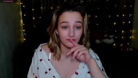 Sinty Noria online show from February 11, 4:33 am