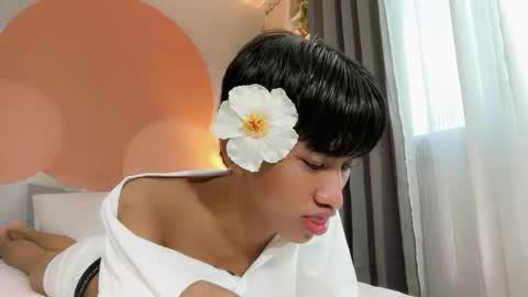 siomairiceee online show from April 3, 6:55 am