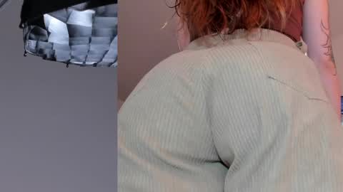 Snapshot of siouxsie_cenobite chatting on May 27, 11:18 am Siouxsie online show from May 27, 11:18 am