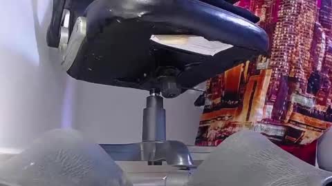 only foot                         worshipers here online show from January 22, 10:05 pm