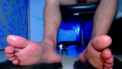 only foot                         worshipers here online show from September 12, 1:06 am