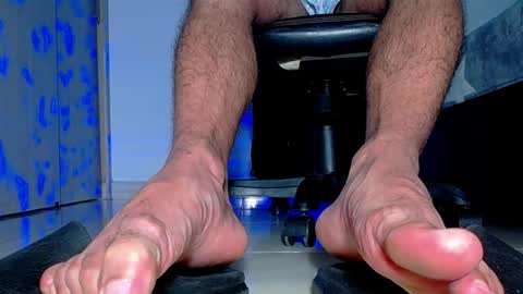 only foot                         worshipers here online show from September 26, 2:37 am