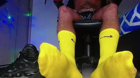 only foot                         worshipers here online show from February 4, 2:17 am