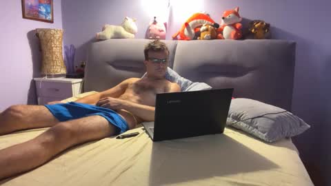 sirena2025 online show from September 18, 4:09 pm