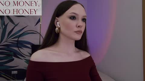 Snapshot of sirenaswhisper chatting on May 29, 8:51 pm Goddess Sirena online show from May 29, 8:51 pm
