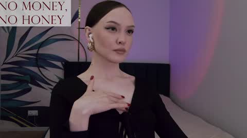 Snapshot of sirenaswhisper chatting on May 31, 8:10 pm Goddess Sirena online show from May 31, 8:10 pm