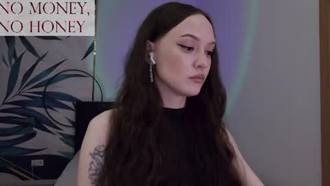 Snapshot of sirenaswhisper chatting on June 14, 8:00 pm Goddess Sirena online show from June 14, 8:00 pm