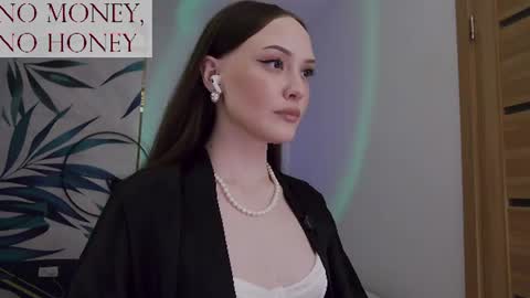 Snapshot of sirenaswhisper chatting on July 26, 12:08 am Goddess Sirena online show from July 26, 12:08 am