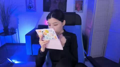 Snapshot of sirenmystique chatting on January 9, 7:37 pm Si online show from January 9, 7:37 pm