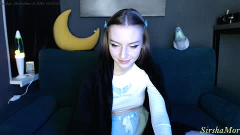 Snapshot of sirshamor chatting on December 8, 7:43 pm SirshaMor online show from December 8, 7:43 pm