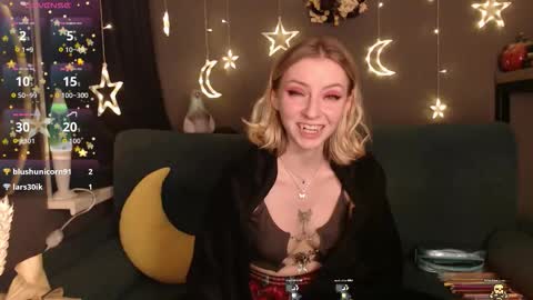 Snapshot of sirshamor chatting on October 29, 8:21 pm SirshaMor online show from October 29, 8:21 pm