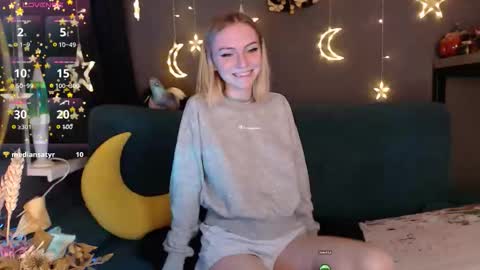 Snapshot of sirshamor chatting on November 15, 5:42 pm SirshaMor online show from November 15, 5:42 pm