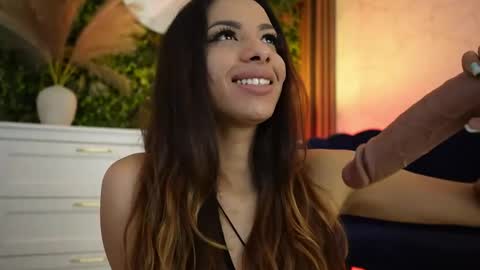 Snapshot of sisi_von_dee chatting on May 31, 7:59 pm Dee online show from May 31, 7:59 pm