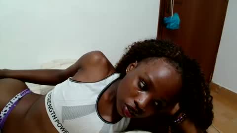 shannie online show from April 17, 9:51 pm