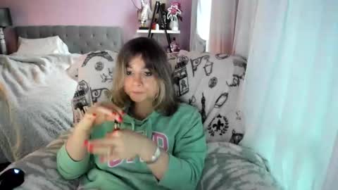 Snapshot of sissicassi chatting on May 23, 12:05 am carra combs online show from May 23, 12:05 am