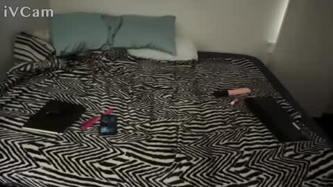 Snapshot of sissy_claire_lebleezy chatting on October 2, 12:01 pm sissy slut online show from October 2, 12:01 pm