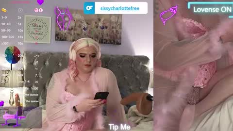 Snapshot of sissy_kyrie chatting on December 2, 6:47 pm Kyrie online show from December 2, 6:47 pm