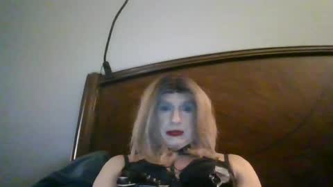 wants to suck cock online show from July 8, 12:15 am
