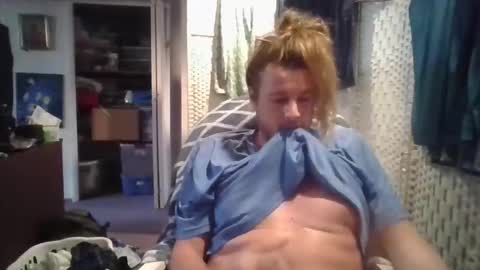 sissyboy031 online show from April 14, 8:48 pm