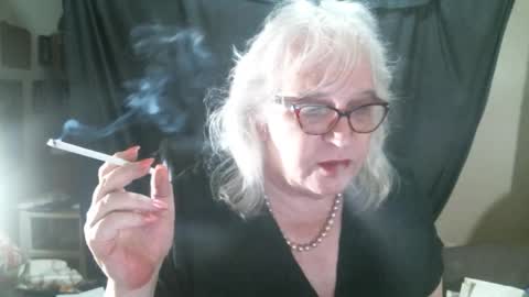 Snapshot of sissydianetx chatting on November 8, 12:33 am Sissy Diane online show from November 8, 12:33 am