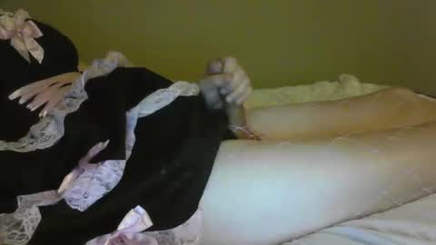 sissyriley24 online show from December 3, 5:48 am