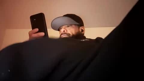 Snapshot of six_23 chatting on November 25, 4:01 am Sixxx online show from November 25, 4:01 am