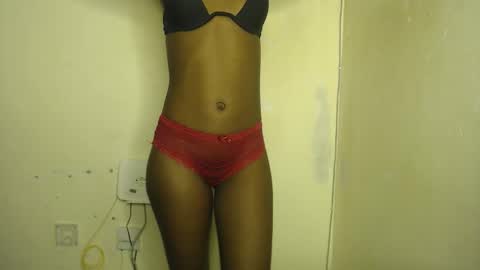 sizzly_ass online show from April 18, 10:21 pm