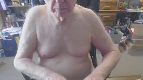 Snapshot of sjbottomboi chatting on December 2, 6:54 pm sjbottomboi online show from December 2, 6:54 pm