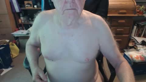 Snapshot of sjbottomboi chatting on May 29, 3:32 pm sjbottomboi online show from May 29, 3:32 pm