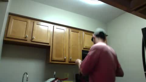 Christopher online show from December 4, 9:35 pm