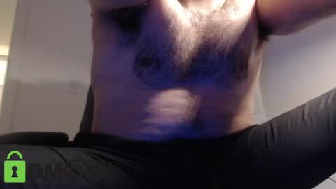 Snapshot of skankhunt9000 chatting on December 22, 5:56 am Your Master MasterD9000 online show from December 22, 5:56 am