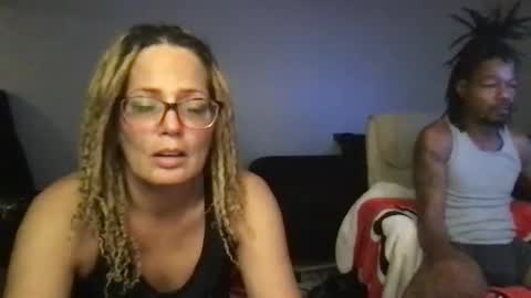 Snapshot of skarfos_babes chatting on December 2, 12:09 am skarfos_babes online show from December 2, 12:09 am