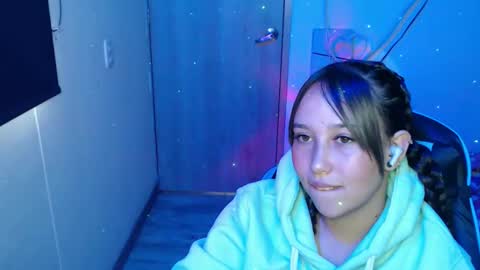 Alice online show from February 10, 7:07 pm