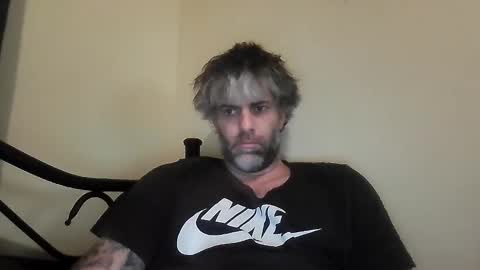 Snapshot of skataz89999 chatting on February 23, 9:22 am AJAY online show from February 23, 9:22 am