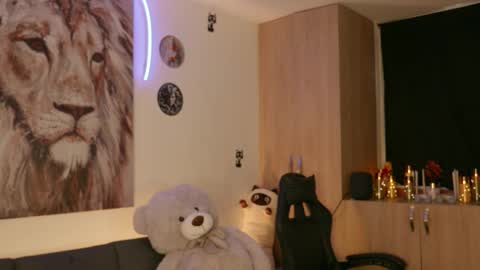 Skeete   CHRISTMAS SHOW THIS DECEMBER 24    CHECK OUT MY AMAZON LIST AND MAKE ME HAPPY  online show from February 12, 6:58 pm