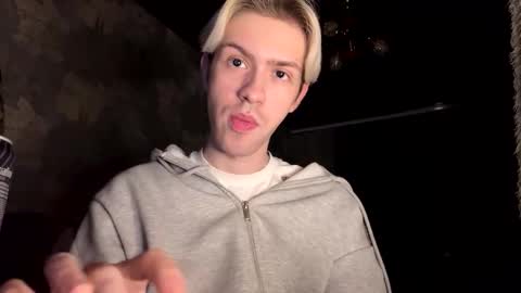 Snapshot of skibatryanka chatting on February 15, 6:59 pm SKIBA online show from February 15, 6:59 pm