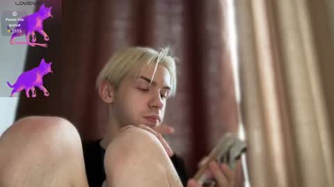 Snapshot of skibatryanka chatting on June 25, 4:44 pm SKIBA online show from June 25, 4:44 pm