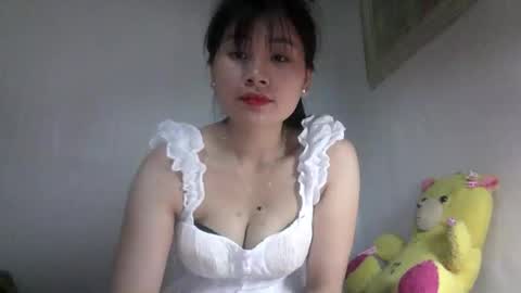 Snapshot of skie1111 chatting on April 28, 1:04 am Shie online show from April 28, 1:04 am