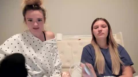 skiimaskabby online show from November 8, 2:45 am