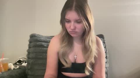 skiimaskabby online show from March 5, 1:01 am