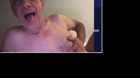 Snapshot of skima48 chatting on December 19, 8:13 am skima48 online show from December 19, 8:13 am