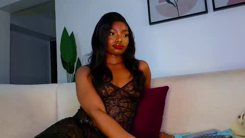 Krystal Belle online show from October 7, 9:39 am