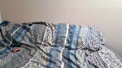 Snapshot of skiniminitits chatting on February 18, 3:24 am Skiniminitits online show from February 18, 3:24 am