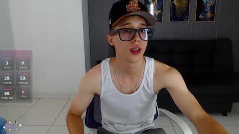 Snapshot of skinny_bigcock20 chatting on May 16, 6:17 pm skinny_bigcock20 online show from May 16, 6:17 pm