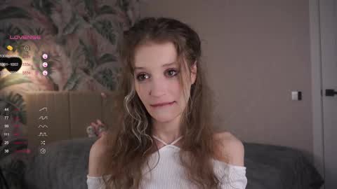 Snapshot of skinny_eve chatting on March 4, 7:11 pm Emily online show from March 4, 7:11 pm