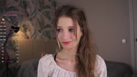 Snapshot of skinny_eve chatting on March 6, 1:48 am Emily online show from March 6, 1:48 am