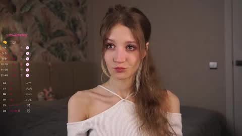 Snapshot of skinny_eve chatting on March 12, 7:59 pm Emily online show from March 12, 7:59 pm