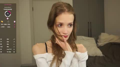 Snapshot of skinny_eve chatting on September 12, 4:29 pm Emily online show from September 12, 4:29 pm