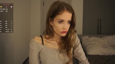 Snapshot of skinny_eve chatting on September 16, 3:57 pm Emily online show from September 16, 3:57 pm